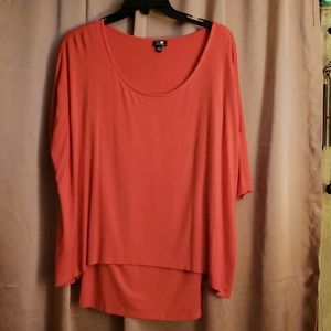 Scoop neck short sleeve shirt